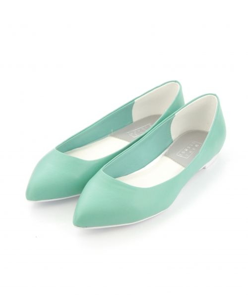 ポインテッドフラットシューズ