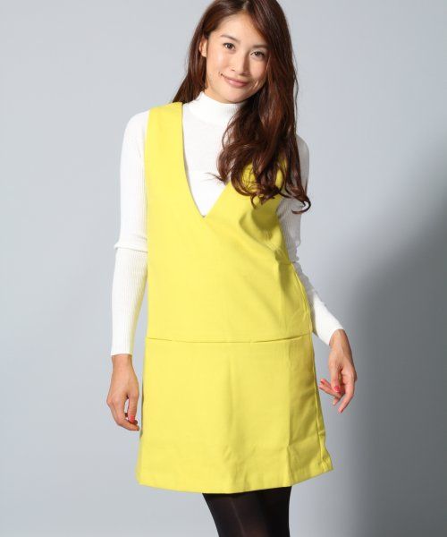 Vネックジャンスカ