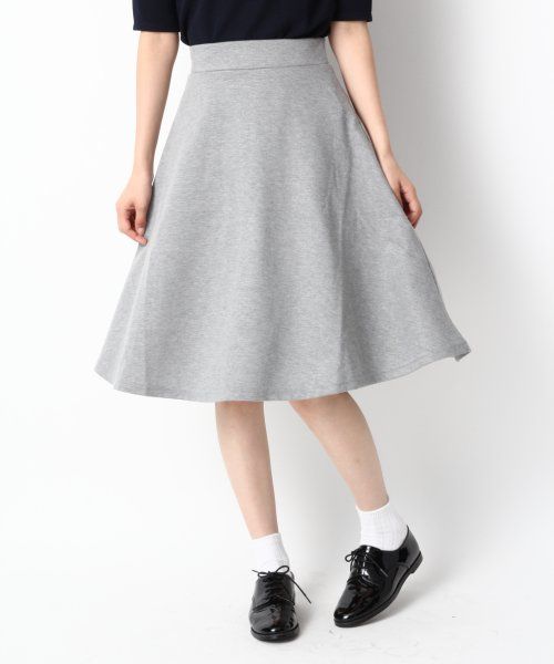 ポンチフレアミディスカート