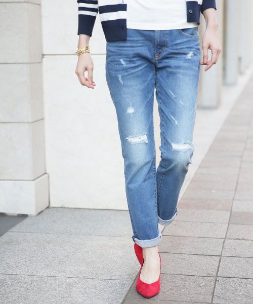 ダメージデニムパンツ