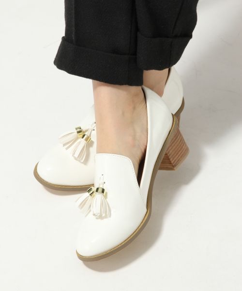 タッセルヒールシューズ