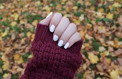 もう秋はすぐそこ！秋色を使った秋の先取りコーデ術◎