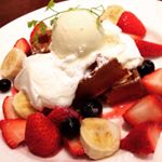 1389786_959453590772006_889131386_a