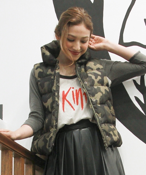 デザインダウンベスト