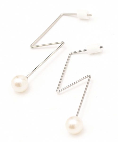 ジグザグパールピアス