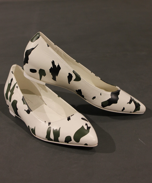 インヒールパンプス