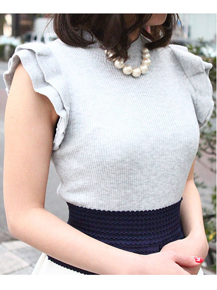 ハイネックフリルリブショートプルオーバー