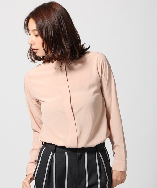 ラウンドカラーブラウス