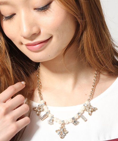 パールカサネビジューネックレス