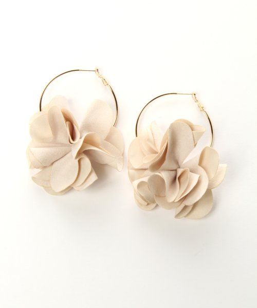 Ｓフラワーピアス