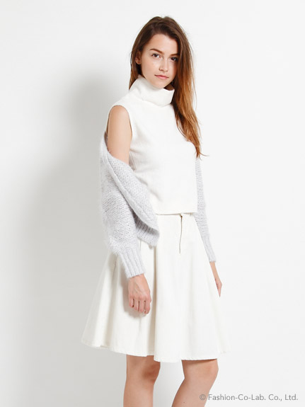 ノースリハイネックトップス