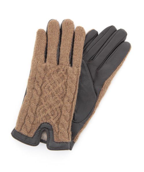ニット×レザーグローブ