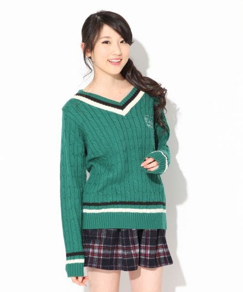 【ニコラ1月号】ハートシシュウチルデンニット