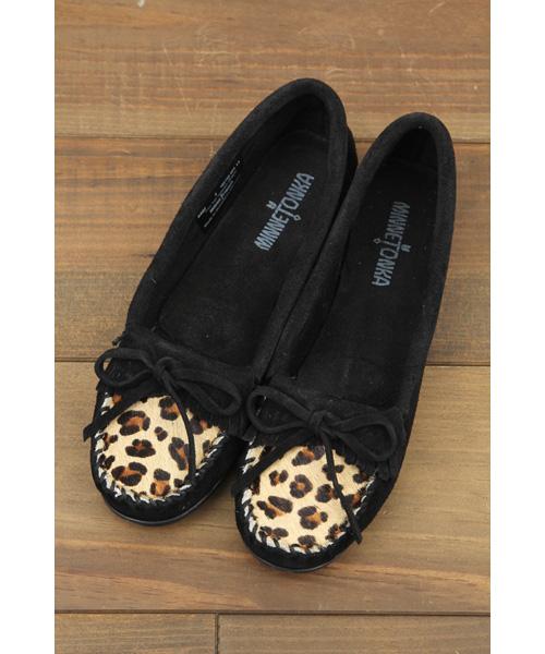 ミネトンカレオパードモカシン