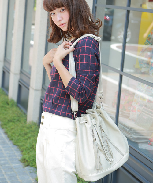 フェイクレザータッセルキンチャクＢＡＧ