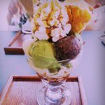 11352233_557717121044016_1003428430_a