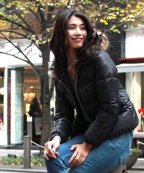 シャイニーダウンジャケット