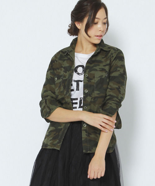 カモフラージュ柄ミリタリージャケット