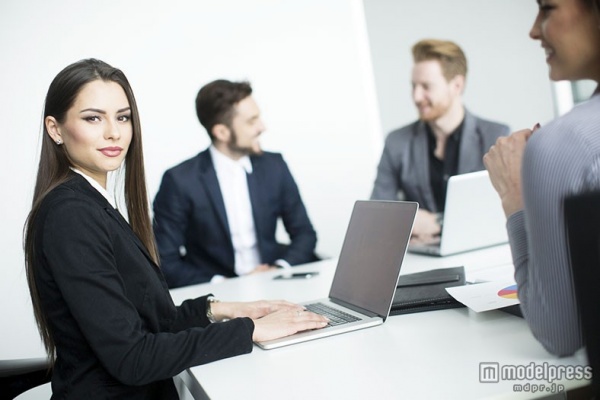 思わず追いかけたくなる魅力を身に付けよう（Photo by Boggy／Fotolia）