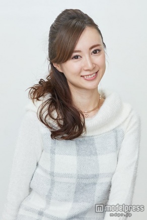 前髪は横に流して、よりエレガントに