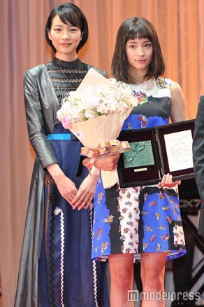 能年玲奈、広瀬すず（C）モデルプレス