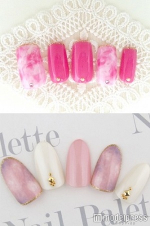 ピンクマーブル「ネイルサロン GRACE」（上）、愛されパープル「NailPalette 銀座店」（下）／画像提供クーポンランド