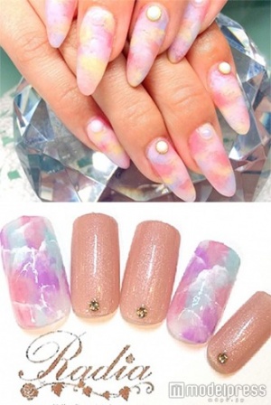 マットキャンドル「merlotte nail」（上）、大人キャンドルネイル「Radia」（下）／画像提供クーポンランド