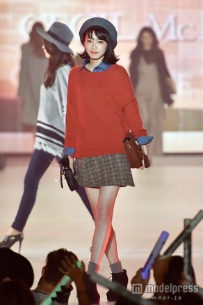 飯豊まりえはロングからボブに大胆カット