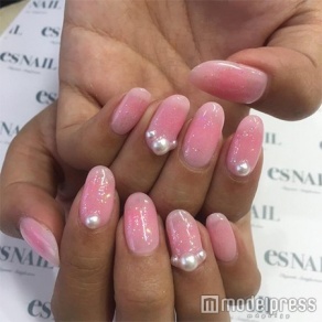 ピンクネイル／画像提供：esNAIL