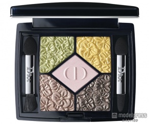 サンク クルール ＜グロウイング ガーデン＞451／7,700円／画像提供Dior