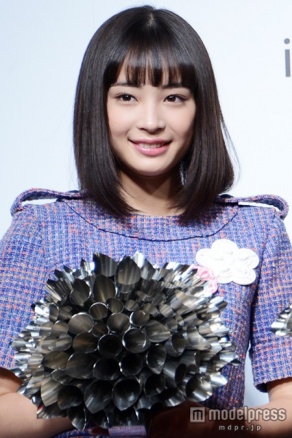 毛先はふんわり内巻き／広瀬すず（C）モデルプレス