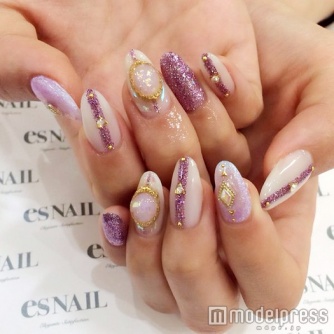 人気の太めライン／画像提供：esNAIL