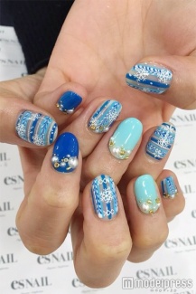冬のブルーネイル／画像提供：esNAIL