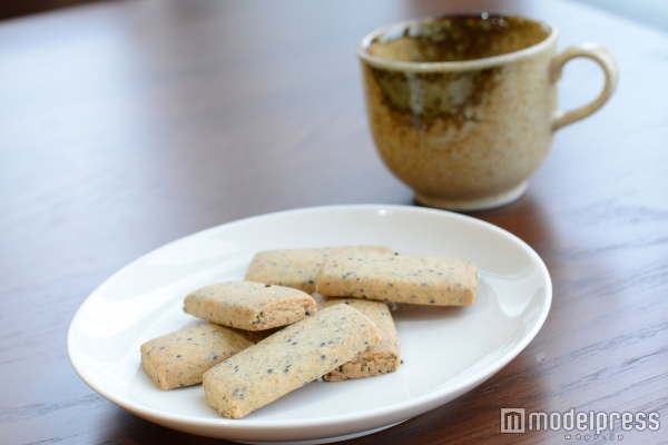 1袋184kcalの“痩せお菓子”ローソンのチアシードクッキーを食べてみた（C）モデルプレス