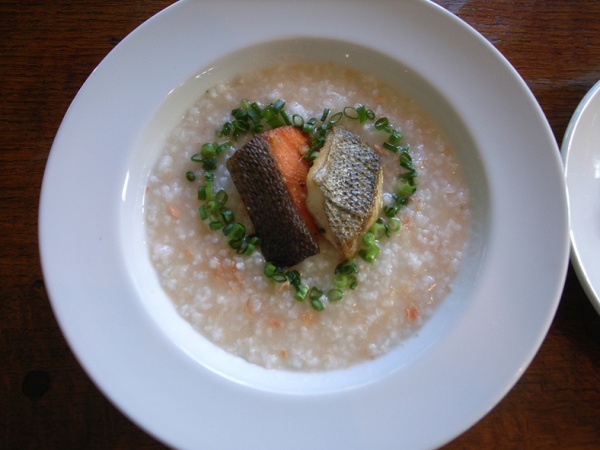 2週間で-5キロ!?美痩せを叶える「お粥ダイエット」のやり方/ rice porridge with salmon and spanish mackerel