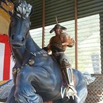 10808559_1557143317835554_1519793126_a