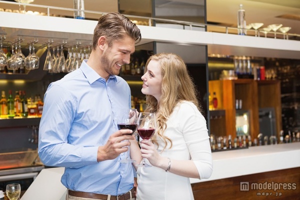 お酒の知識を出し過ぎちゃダメ（Photo by wavebreakmedia）