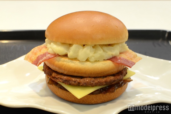 マクドナルド史上初の新メニュー“名前募集バーガー”を食べてみた＜試食レポ＞／（C）モデルプレス