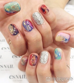 カラフルマーブル／画像提供：esNAIL