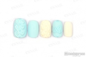ブルーニットネイル／画像提供：esNAIL