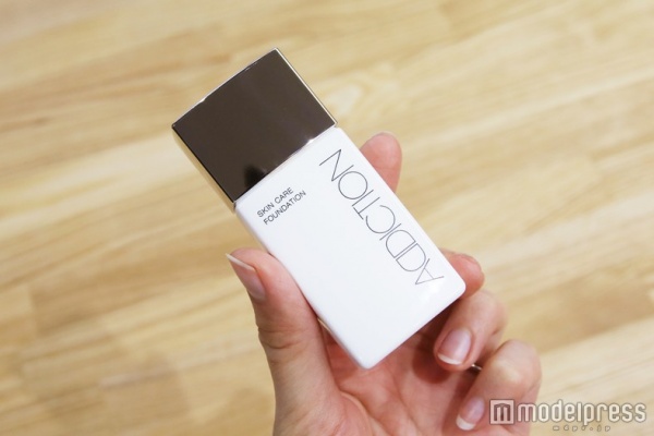 「ADDICTION」のファンデが優秀すぎ♡保湿＆カバー力のいいとこ取りでツヤ肌に♪＜モデルプレス編集部のリアル私物公開＞（C）モデルプレス