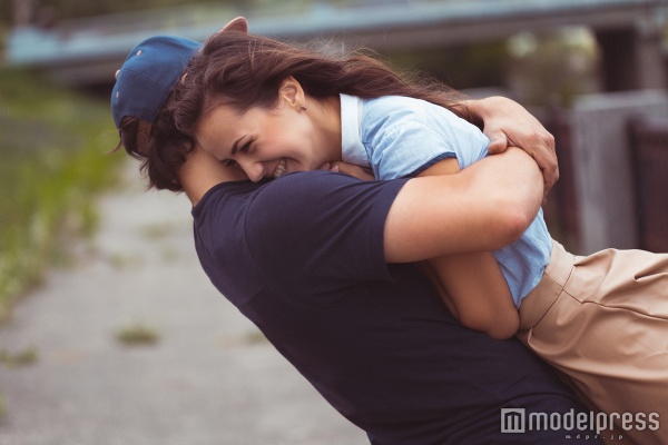 彼のたった一人の特別な女性に…（Photo by Vladyslav Starozhylov）