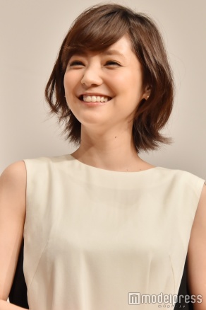 ショートボブも外ハネ（C）モデルプレス