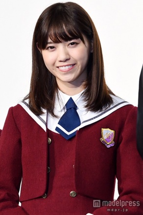 ストレートのヘアスタイル／西野七瀬（C）モデルプレス