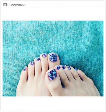 マギーの新しいネイル／Instagramより