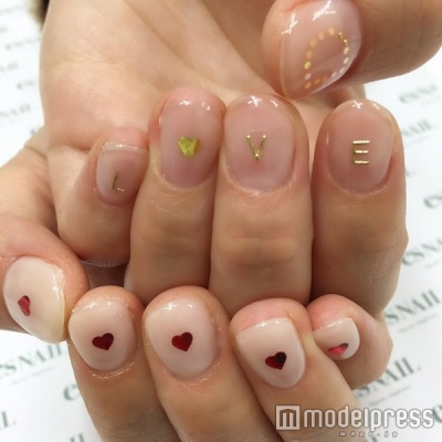 シンプルハートネイル／画像提供esNAIL