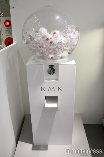 ユニークなアトラクションでグッズをゲット（C）モデルプレス