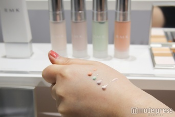 お肌の悩みを解決してくれるコントロールカラーベース（C）モデルプレス