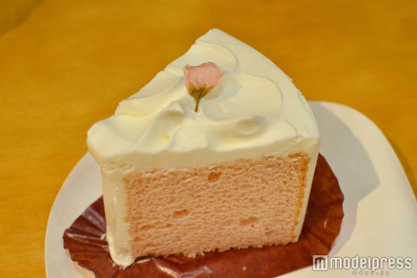 さくらシフォンケーキ￥380（C）モデルプレス