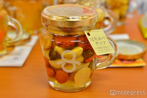 さゆりイチオシの「ハニーナッツ」（C）モデルプレス